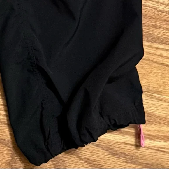 Kyodan Black jogger lightweight Pants with draw cord at bottom. Size medium - Picture 4 of 4